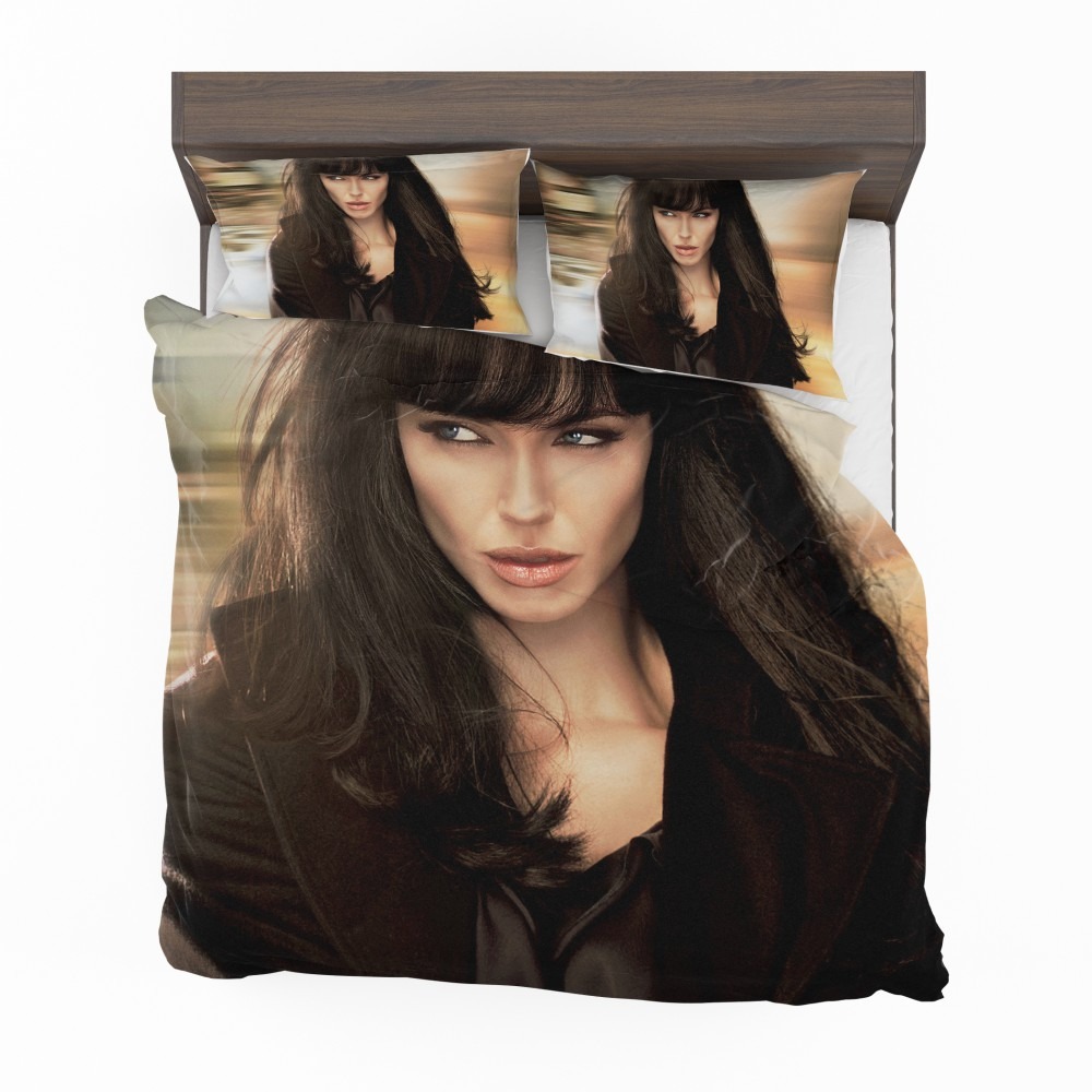 Angelina-Jolie-in-Salt-Movie-2010-Bedding-Set-1