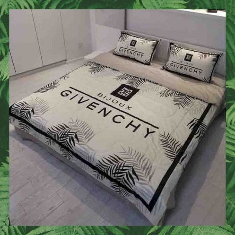 Bijoux-Givenchy-Quilt-Bedding-Set-2