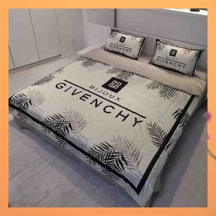 Bijoux Givenchy Quilt Bedding Set Bijoux Givenchy Quilt Bedding Set