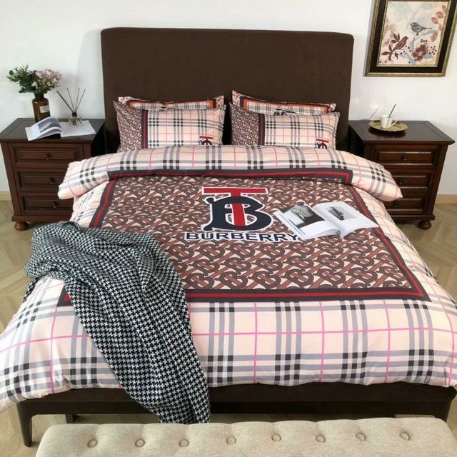 Burberry Cute Style Bedding Set Burberry Cute Style Bedding Set