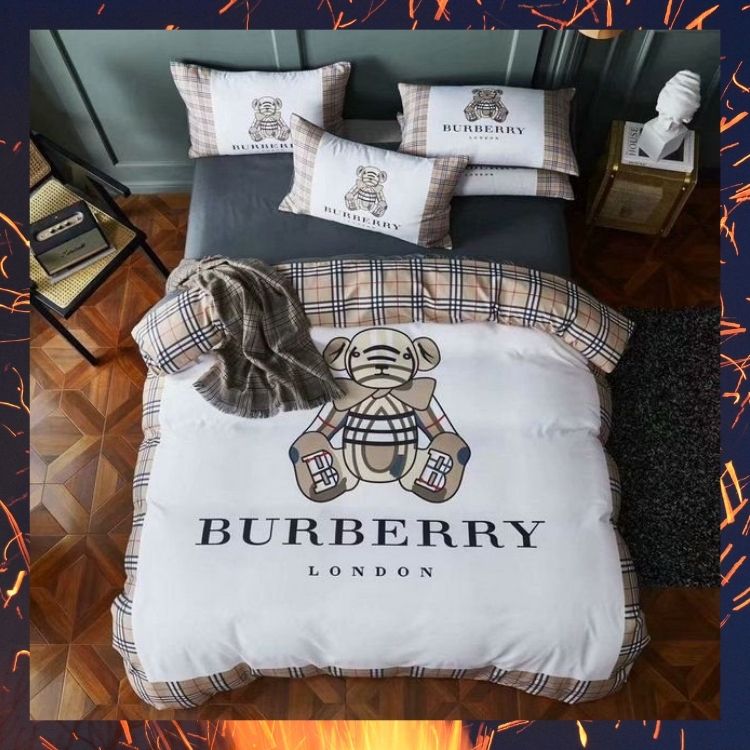 Burberry-London-Bear-Quilt-Bedding-Set-2