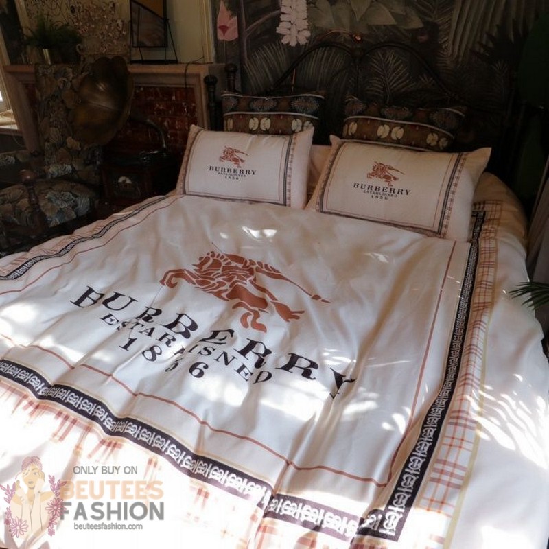 Burberry White 10 Duvet Cover Sheet Cover Pillow Cases Luxury Bedding Sets Burberry White 10 Duvet Cover Sheet Cover Pillow Cases Luxury Bedding Sets
