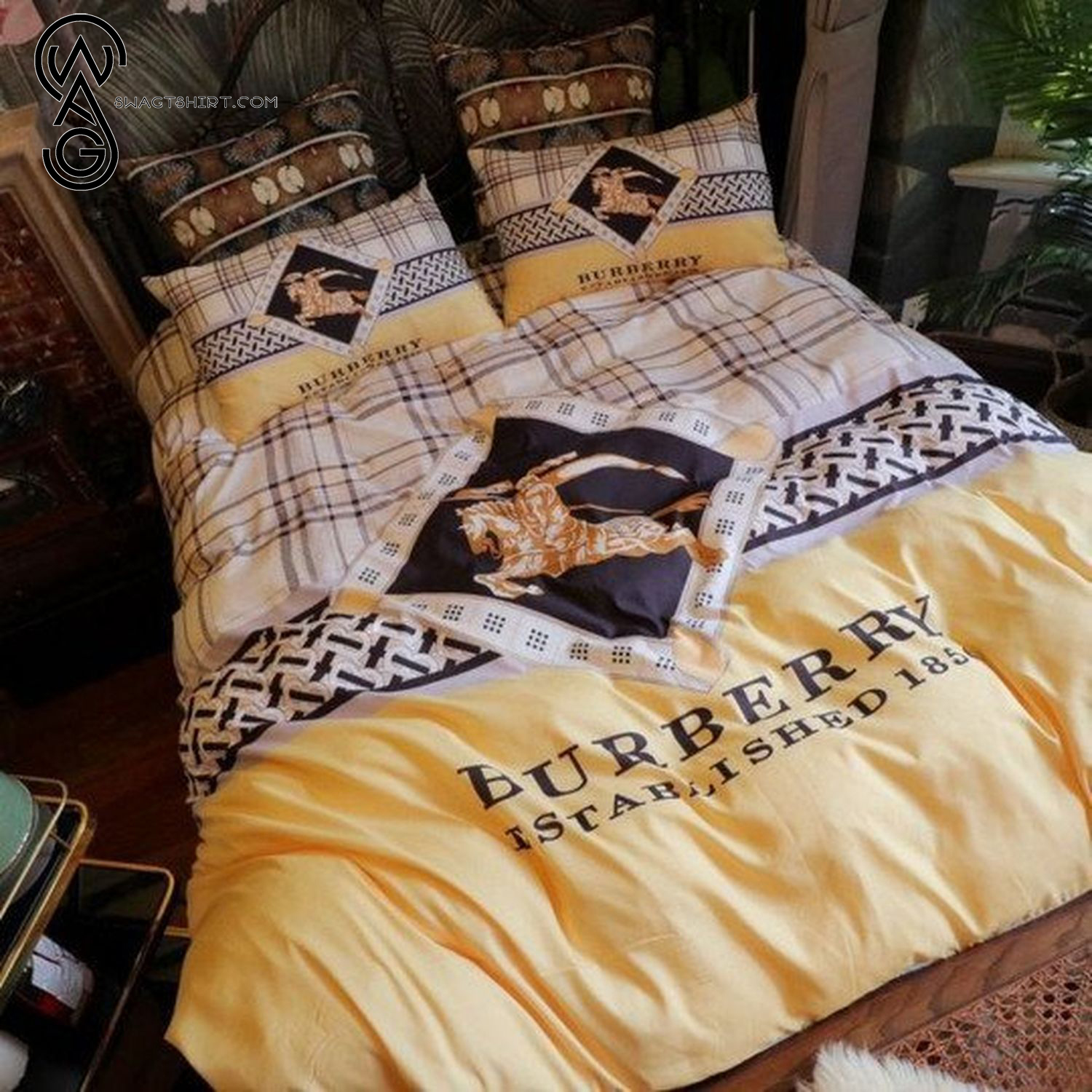 Burberry Yellow Symbol Full Print Bedding Set Burberry Yellow Symbol Full Print Bedding Set