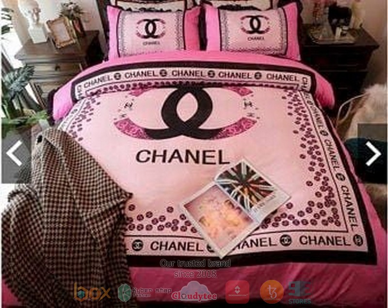 Chanel Luxury Brand Pink Bedding Set Chanel Luxury Brand Pink Bedding Set