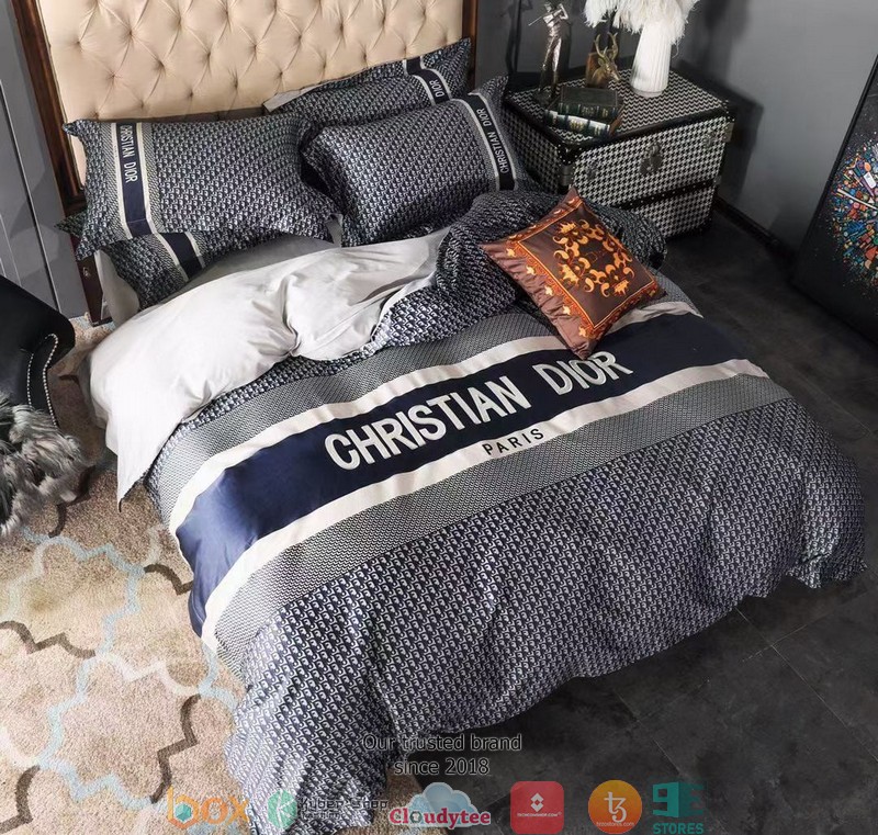 Christian-Dior-Navy-Quilt-Bedding-Set-2