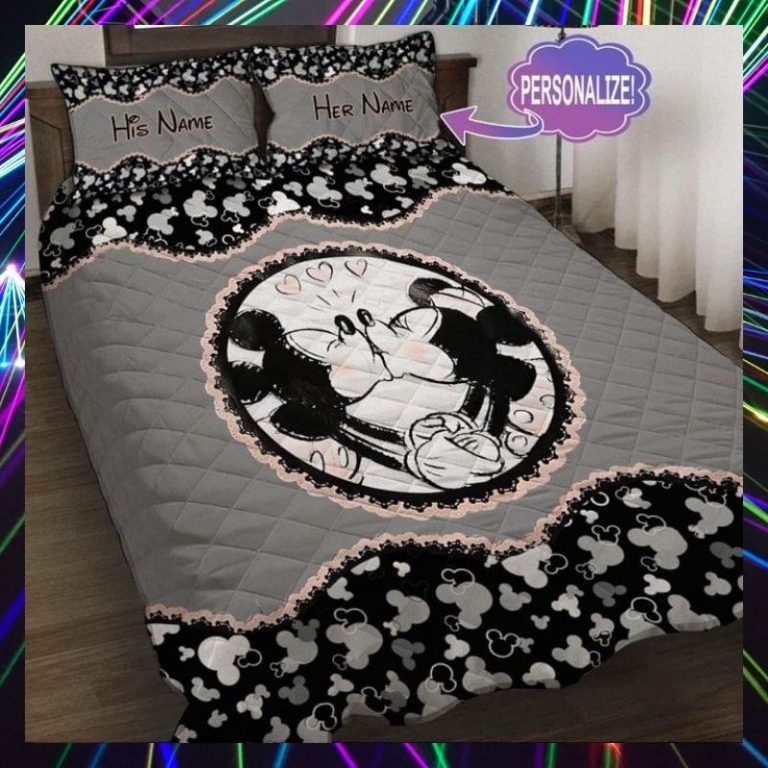 Couple-Mickey-Mouse-Kissing-Custom-Personalized-Name-Quilt-Bedding-Set-2