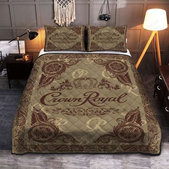 Crown-Royal-Vanilla-Whisky-Cr-Quilt-Bedding-Set-1