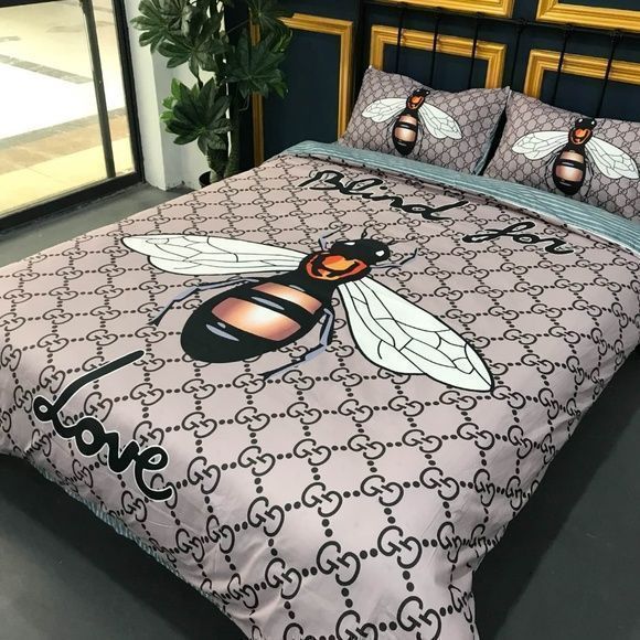 Gucci Bee Blind For Love Bedding Set Gucci Bee Blind For Love Bedding Set