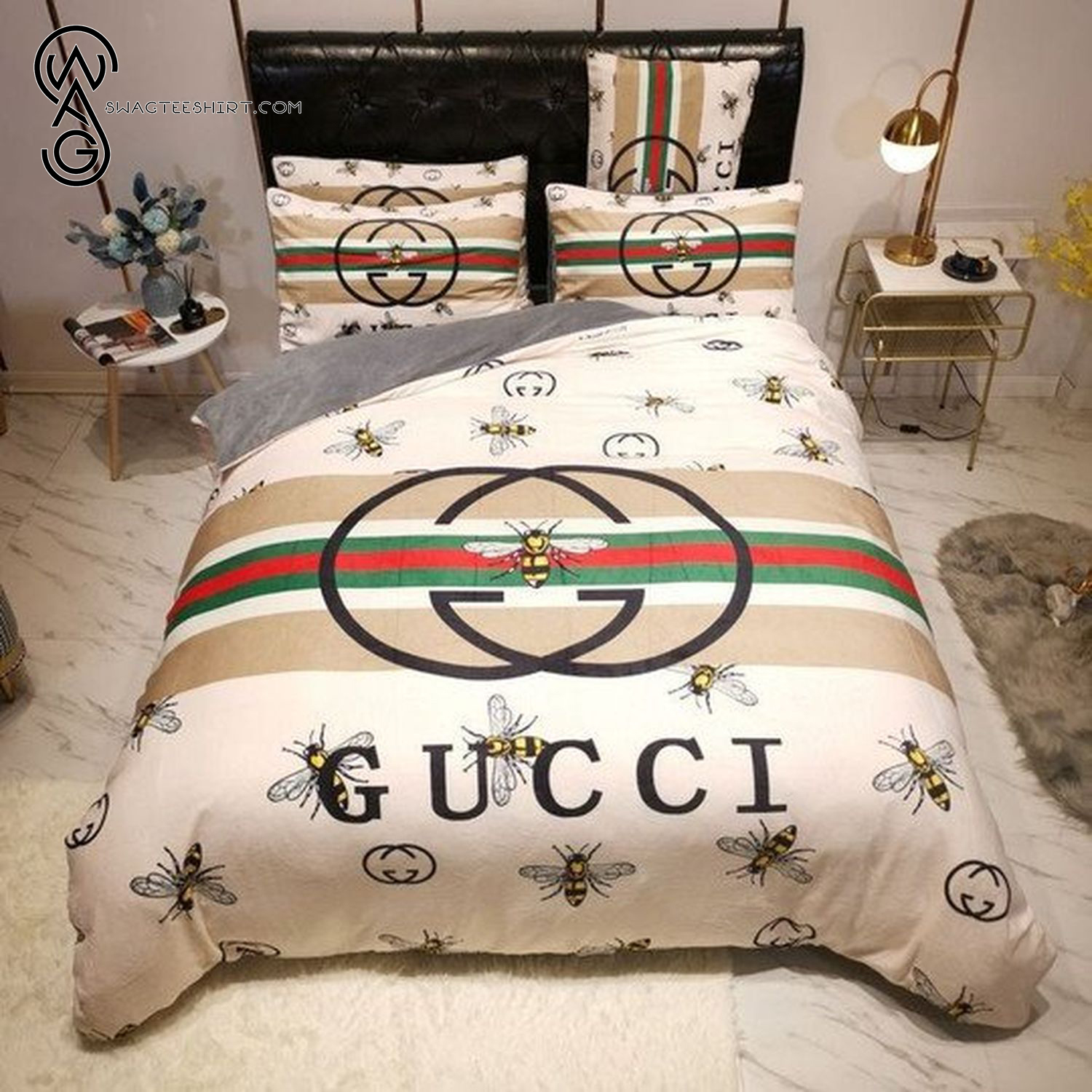 Gucci Bee Cream Classic Logo All Over Print Bedding Set Gucci Bee Cream Classic Logo All Over Print Bedding Set