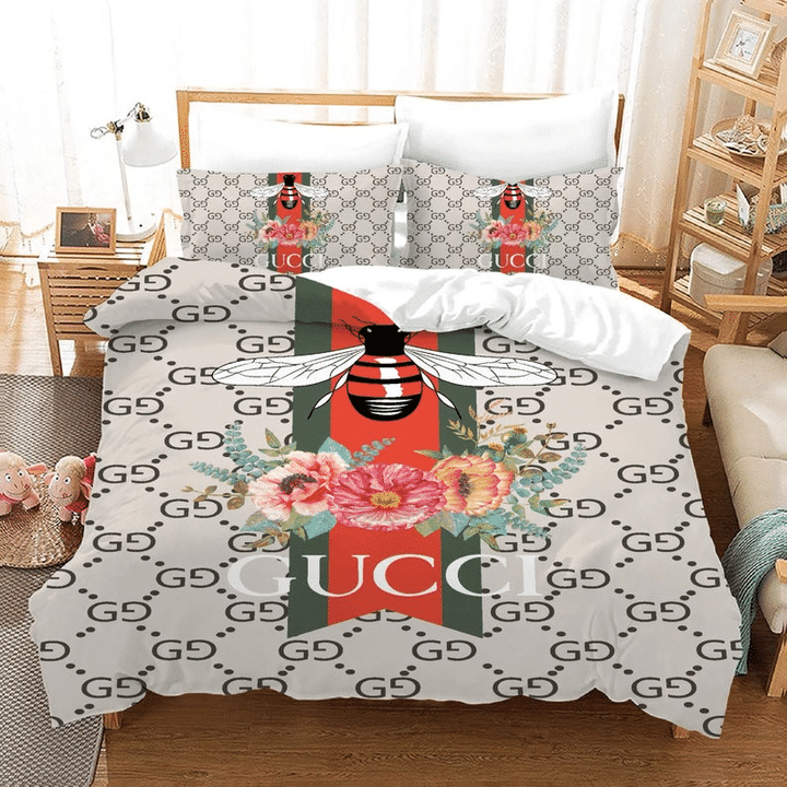Gucci Bee Flowers White Bedding Set Gucci Bee Flowers White Bedding Set