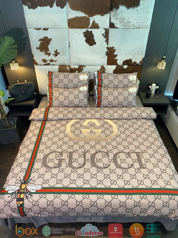 Gucci Bee Red Green Stripe Duvet Cover Bedding Set Gucci Bee Red Green Stripe Duvet Cover Bedding Set