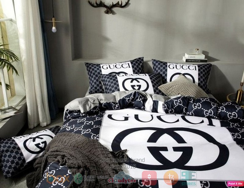 Gucci Brand White Blue Brand Quilt Bedding Set Gucci Brand White Blue Brand Quilt Bedding Set