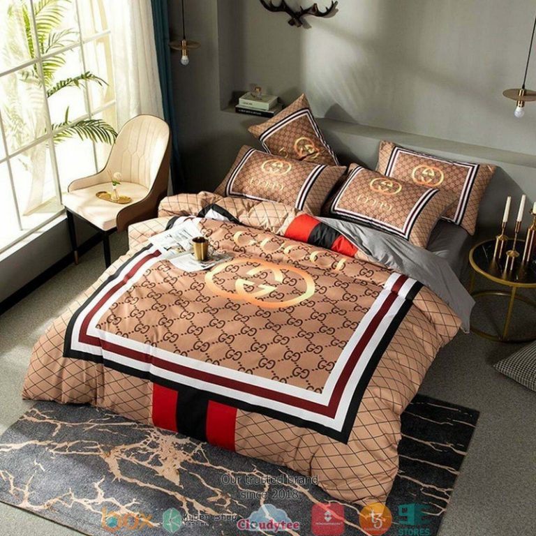 Gucci-Brown-Orange-Line-Quilt-Bedding-Set-1