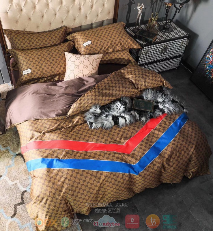 Gucci Brown Pattern Quilt Bedding Set Gucci Brown Pattern Quilt Bedding Set