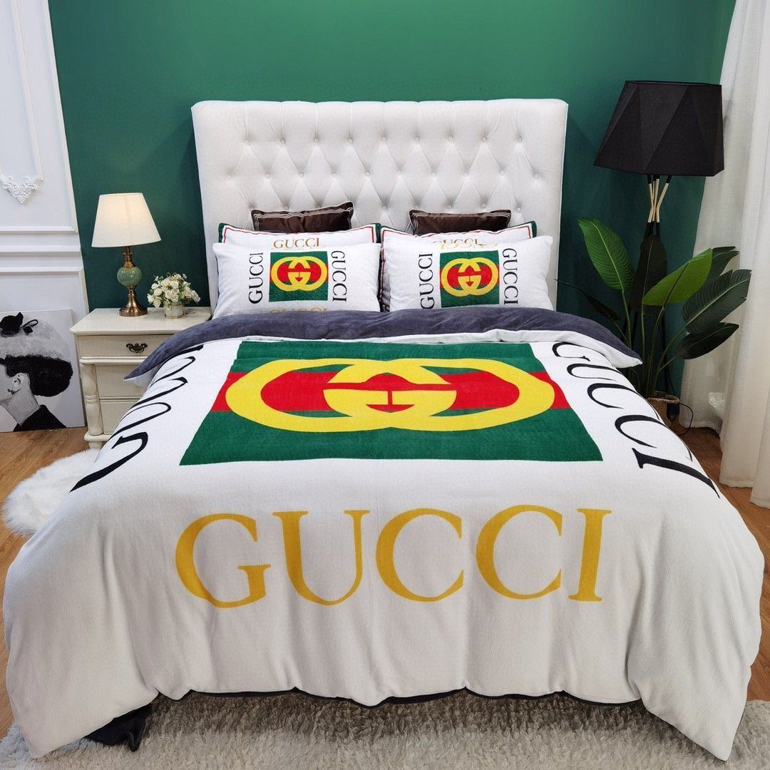Gucci Gc White Bedding Set Gucci Gc White Bedding Set