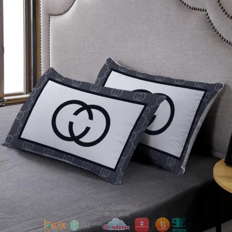 Gucci-Grey-White-Quilt-Bedding-Set-2