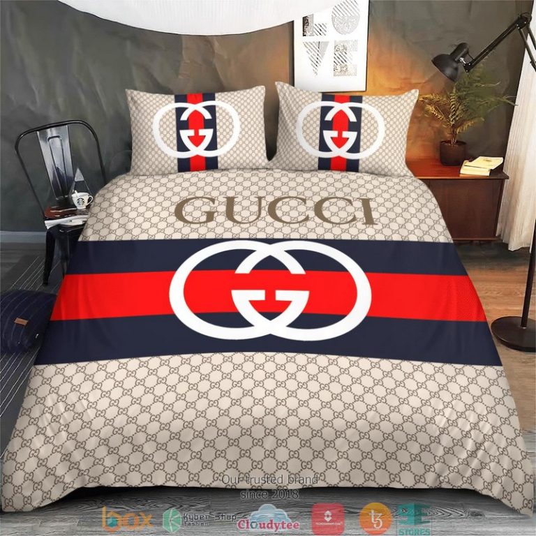 Gucci-Navy-Red-Stripe-Quilt-Bedding-Set-1