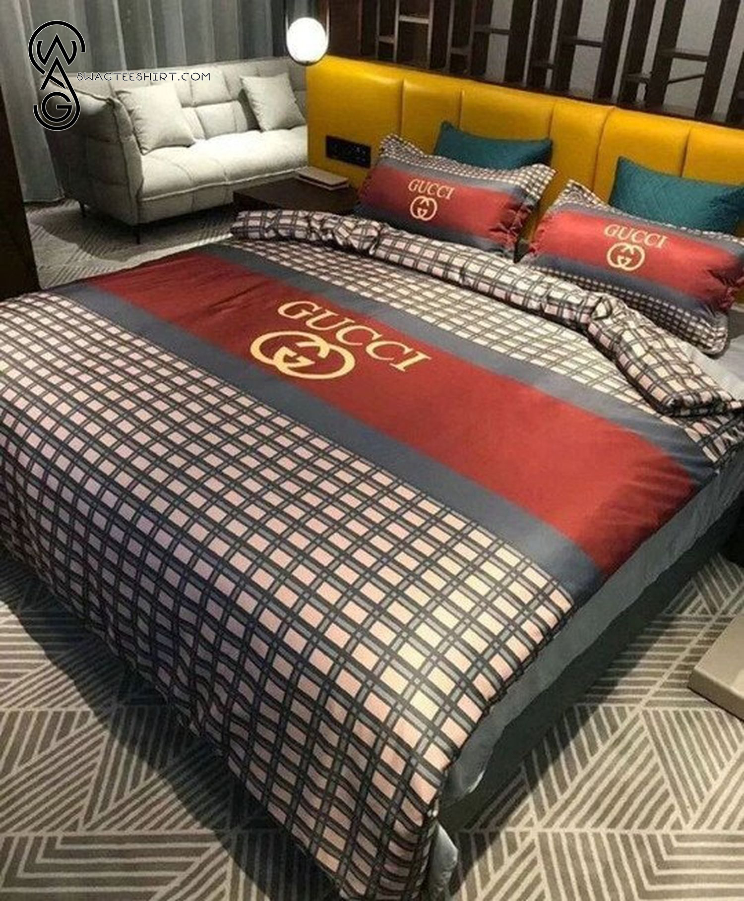 Gucci Red And Gold Logo All Over Print Bedding Set Gucci Red And Gold Logo All Over Print Bedding Set