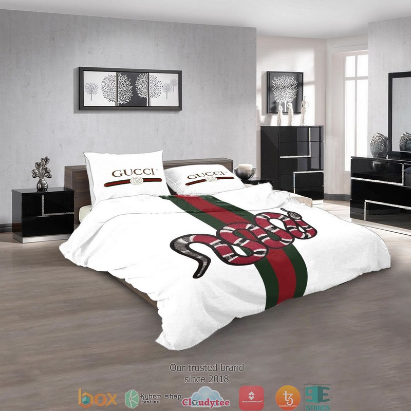 Gucci Red Snake White Quilt Bedding Set Gucci Red Snake White Quilt Bedding Set
