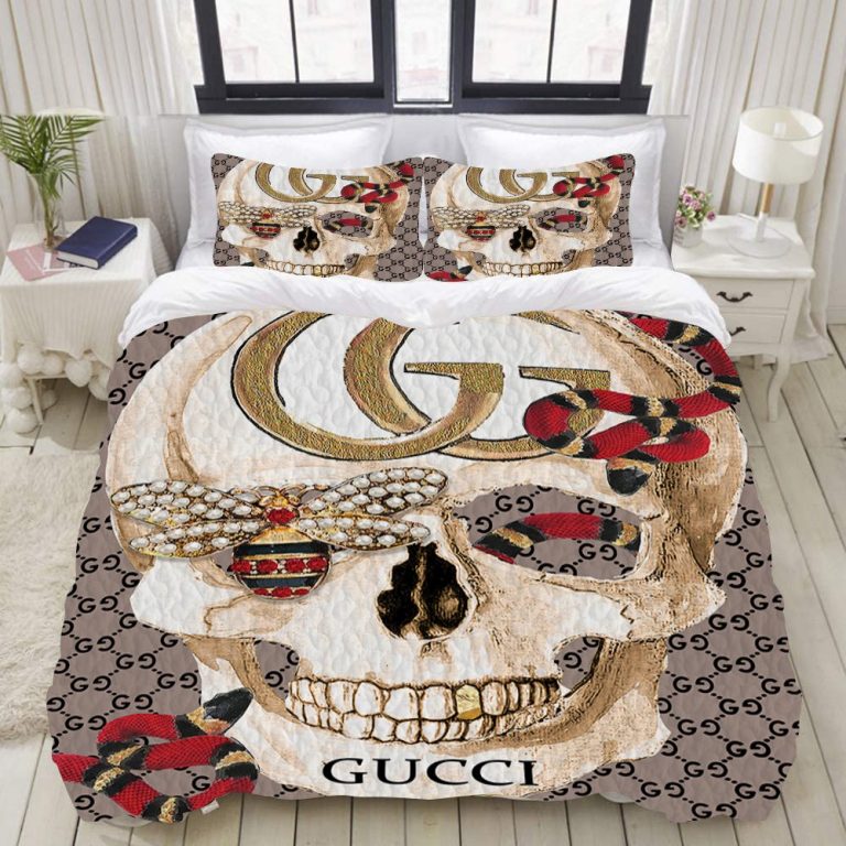 Gucci-Skull-Quilt-Bedding-Set-1