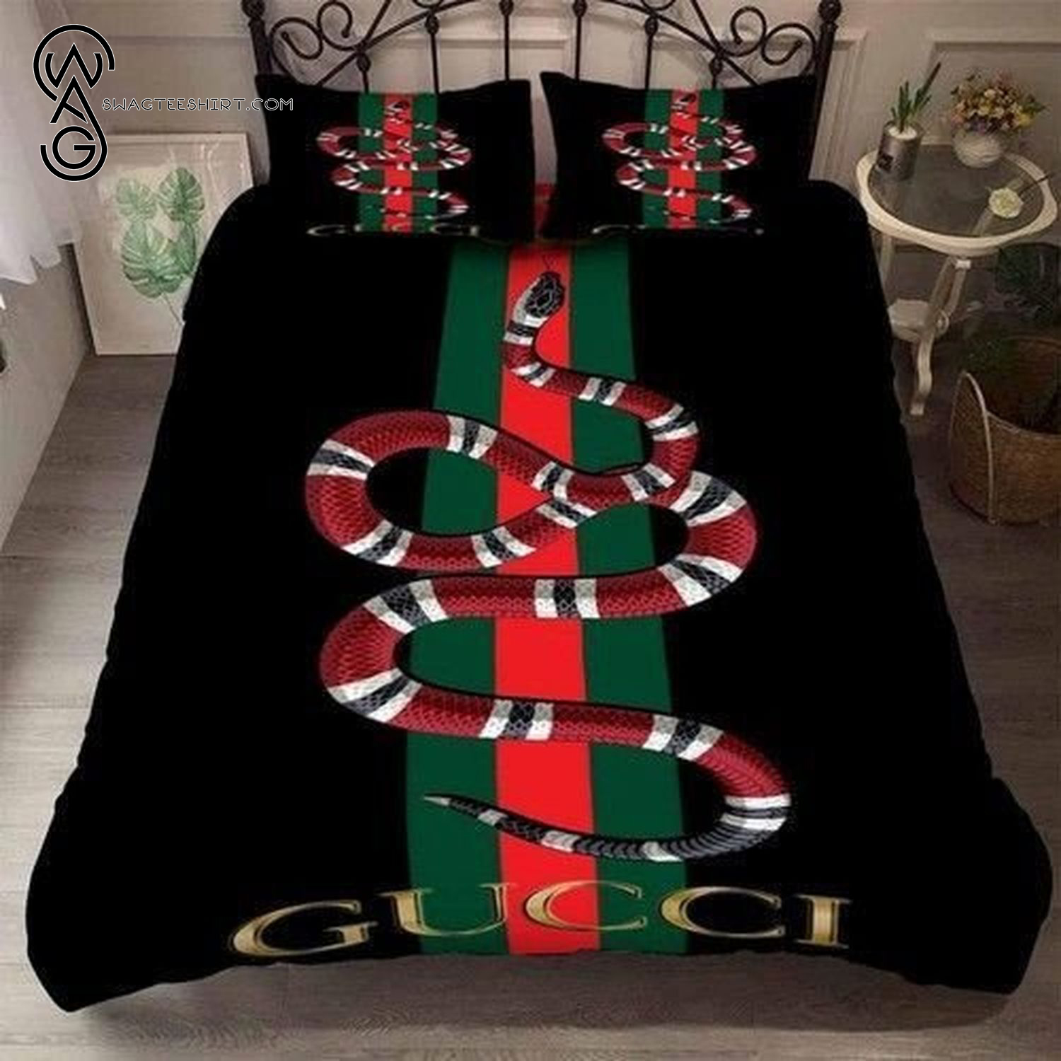 Gucci Snake Black Logo All Over Print Bedding Set Gucci Snake Black Logo All Over Print Bedding Set