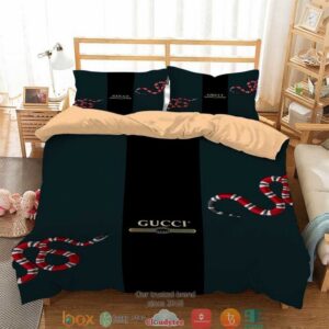 Gucci Snake Green Quilt Bedding Set