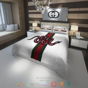 Gucci Snake White Quilt Bedding Set