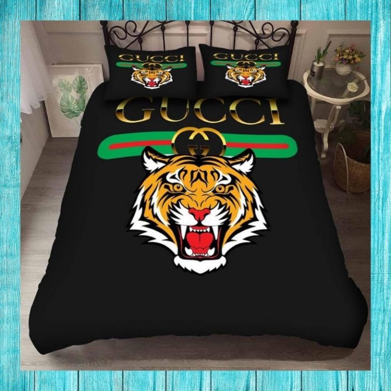 Gucci-Tiger-Quilt-Bedding-Set-2