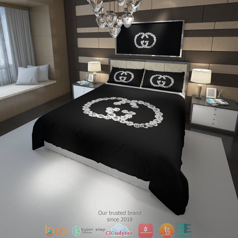 Gucci White Flower Logo Black Quilt Bedding Set Gucci White Flower Logo Black Quilt Bedding Set