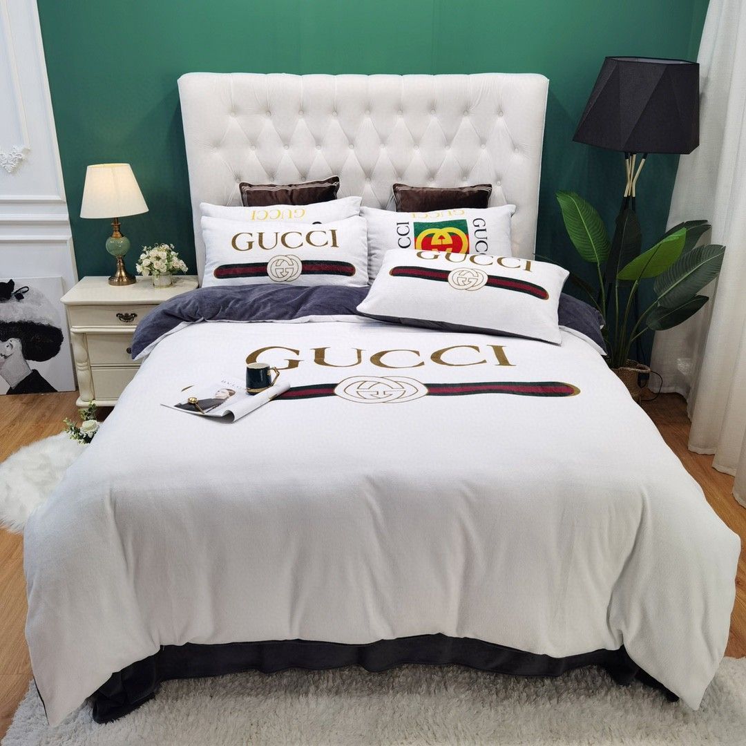 Gucci White Gc Bedding Set Gucci White Gc Bedding Set