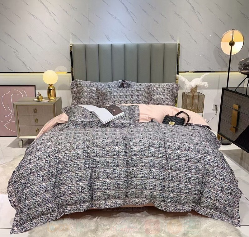 High-End-Grey-Luxury-Brand-Bedding-Set-1