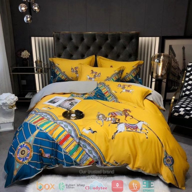 Horses-Yellow-Blue-Pattern-Quilt-Bedding-Set-1