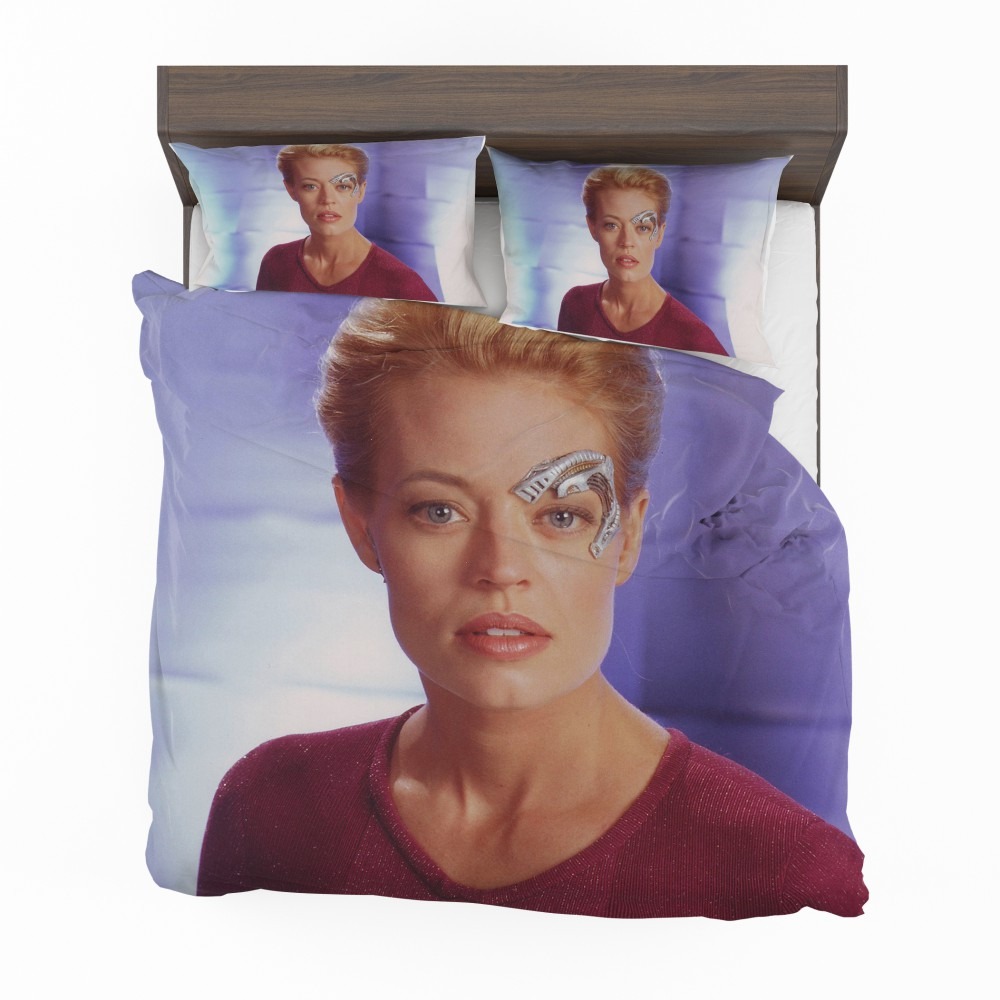 Jeri-Ryan-in-Star-Trek-Voyager-TV-Show-Bedding-Set-1