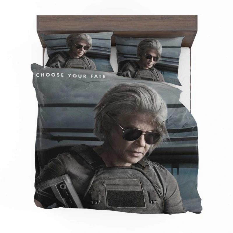 Linda-Hamilton-Sarah-Connor-in-Terminator-Dark-Fate-Movie-Bedding-Set-1
