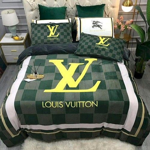 Louis Vuiton Green White Bedding Set Louis Vuiton Green White Bedding Set