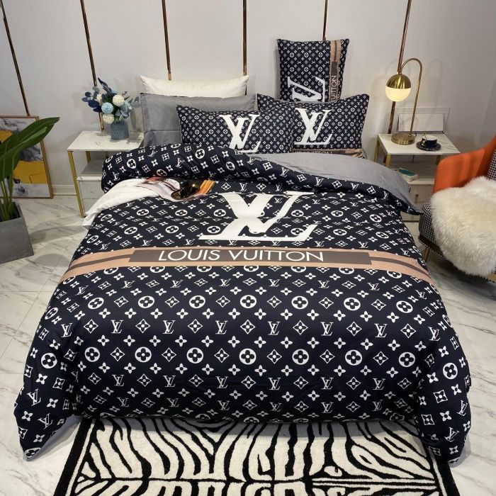 Louis Vuiton Lv Black Style Bedding Set Louis Vuiton Lv Black Style Bedding Set