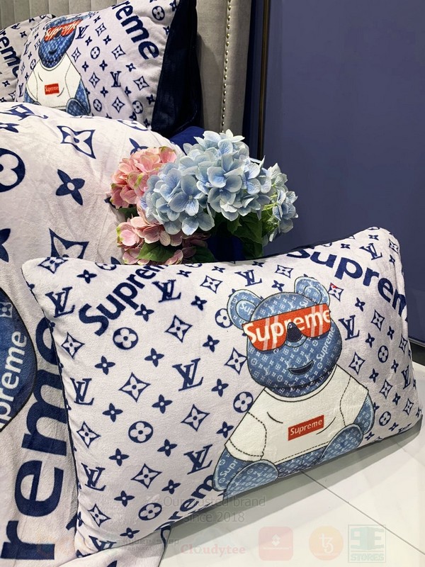 Louis Vuitton Bear Superme Luxury Brand Bedding Set Louis Vuitton Bear Superme Luxury Brand Bedding Set