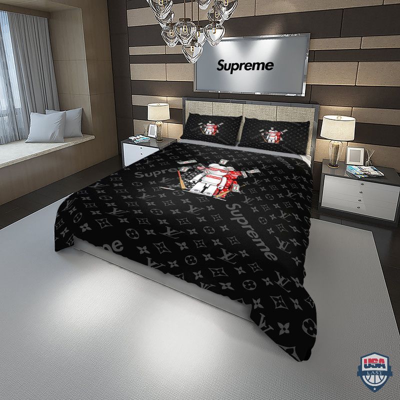 Louis Vuitton Bearbrick Luxury Bedding Set Louis Vuitton Bearbrick Luxury Bedding Set