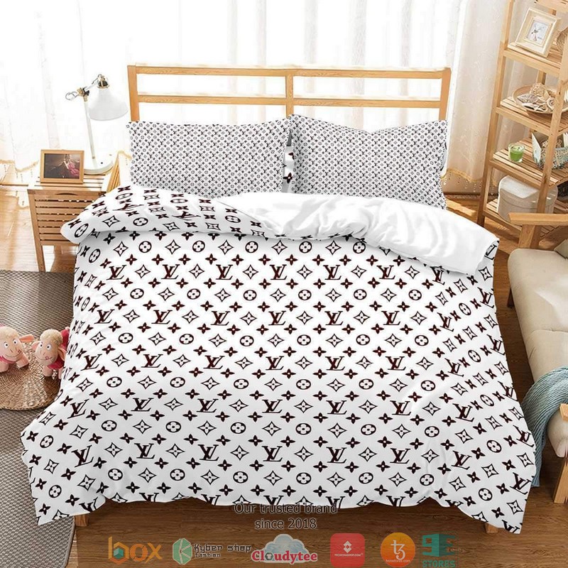 Louis Vuitton Black Logo White Duvet Cover Bedding Set Louis Vuitton Black Logo White Duvet Cover Bedding Set