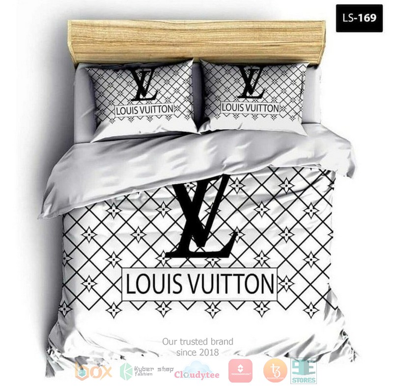 Louis Vuitton Brand White Checked Quilt Bedding Set Louis Vuitton Brand White Checked Quilt Bedding Set