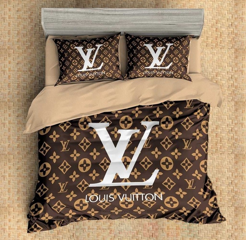 Louis Vuitton Dark Brown Luxury Brand Bedding Set Louis Vuitton Dark Brown Luxury Brand Bedding Set