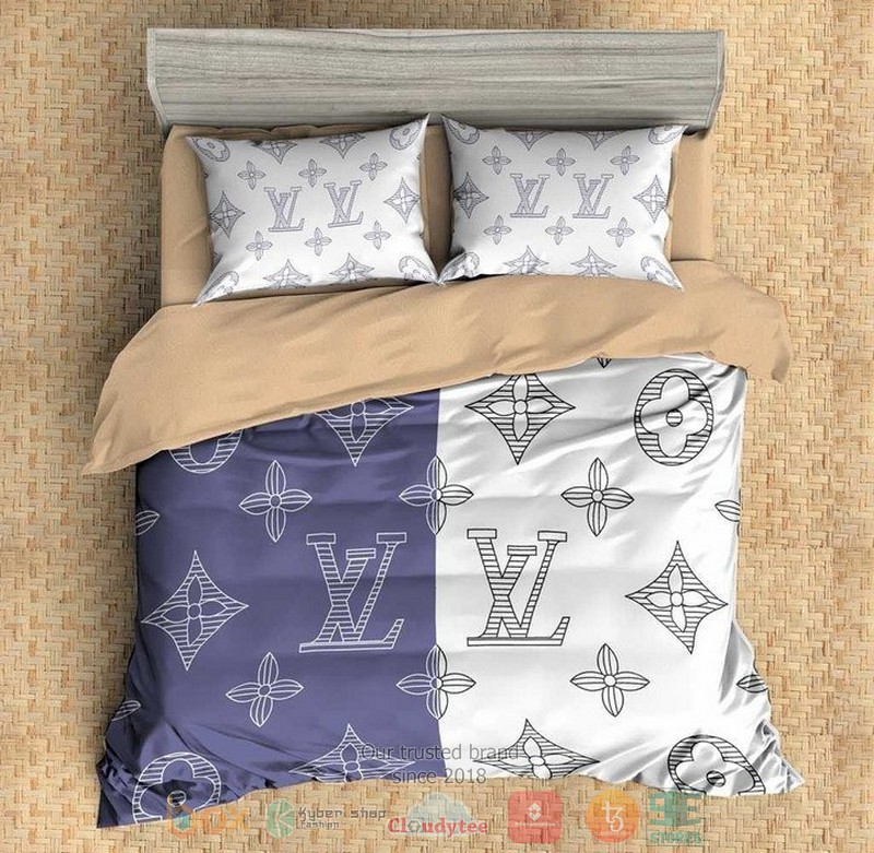 Louis Vuitton French Luxury Brand Blue White Quilt Bedding Set Louis Vuitton French Luxury Brand Blue White Quilt Bedding Set