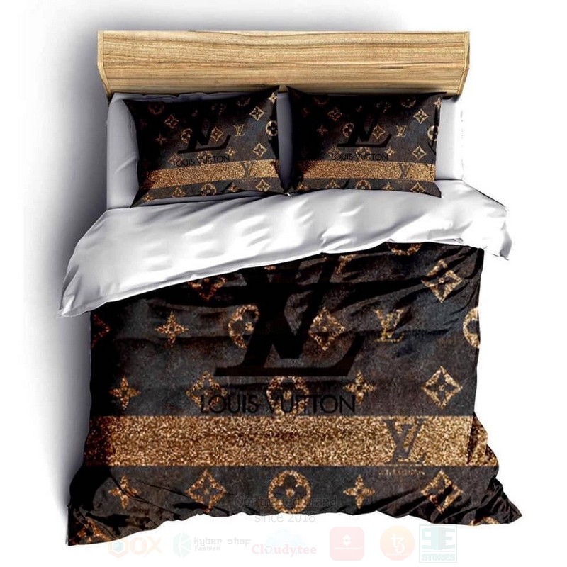 Louis Vuitton Logo Black Luxury Brand Bedding Set Louis Vuitton Logo Black Luxury Brand Bedding Set