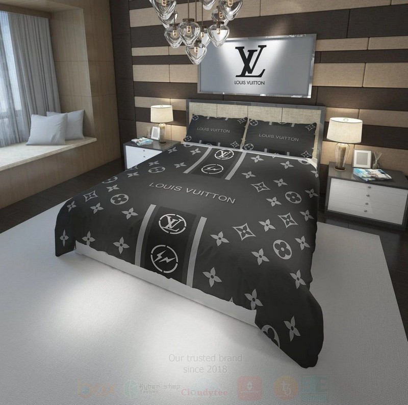 Louis-Vuitton-Logo-Grey-Luxury-Brand-Bedding-Set-2