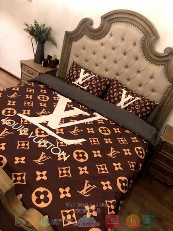 Louis Vuitton Luxury Brand Brown Pattern Bedding Set Louis Vuitton Luxury Brand Brown Pattern Bedding Set
