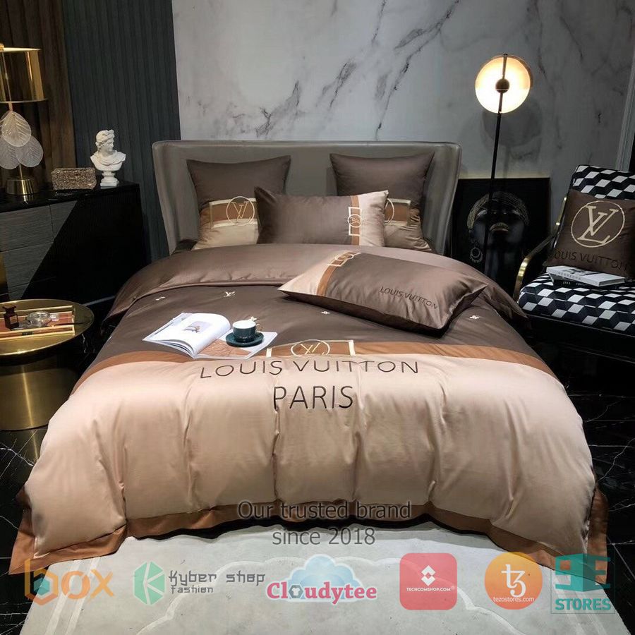 Louis Vuitton Paris Bedding Set Louis Vuitton Paris Bedding Set