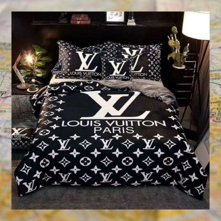 Louis-Vuitton-Paris-Black-White-Bedding-Set-2