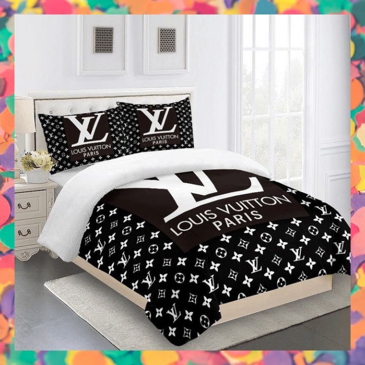 Louis-Vuitton-Paris-Quilt-Bedding-Set-2