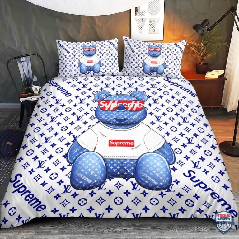 Louis-Vuitton-Supreme-Blue-Bear-Luxury-Bedding-Set-1