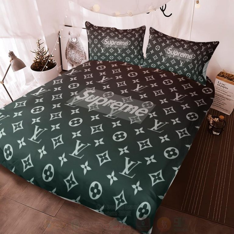 Louis-Vuitton-Supreme-Dark-Green-Luxury-Brand-Bedding-Set-2